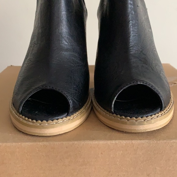 NOUL Korean brand Peep Toe Booties - Picture 8 of 10